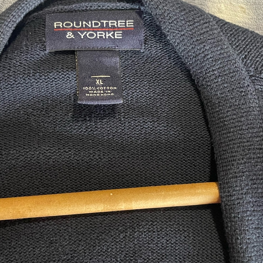 Roundtree & Yorke Charcoal Knit Sweater